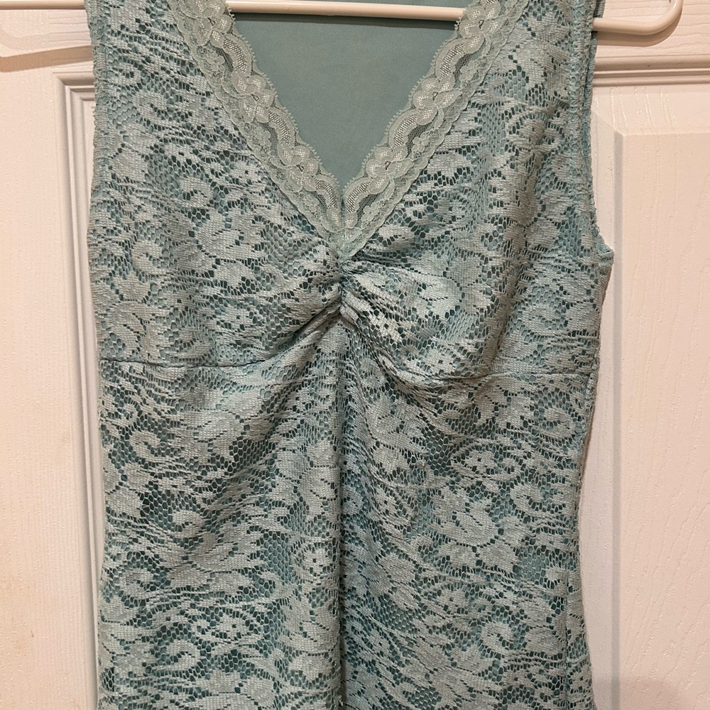 Floral Lace Camisole in Green with Deep V-Neck and Sleeveless Design